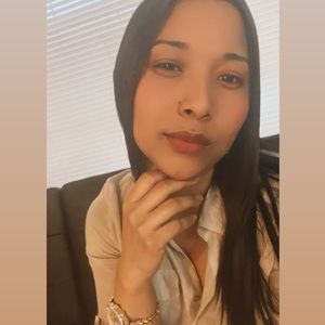 Meet your Posher, Roxana